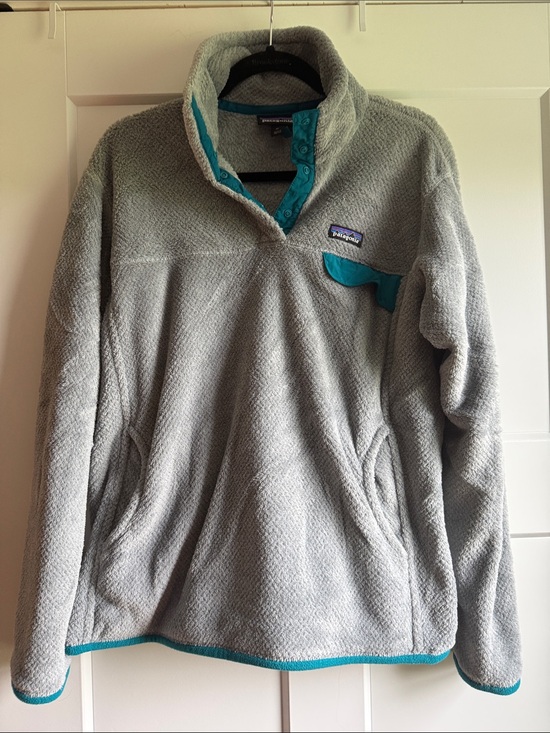 Patagonia Jackets & Blazers - Patagonia Light Gray Fleece Pullover with Teal Trim